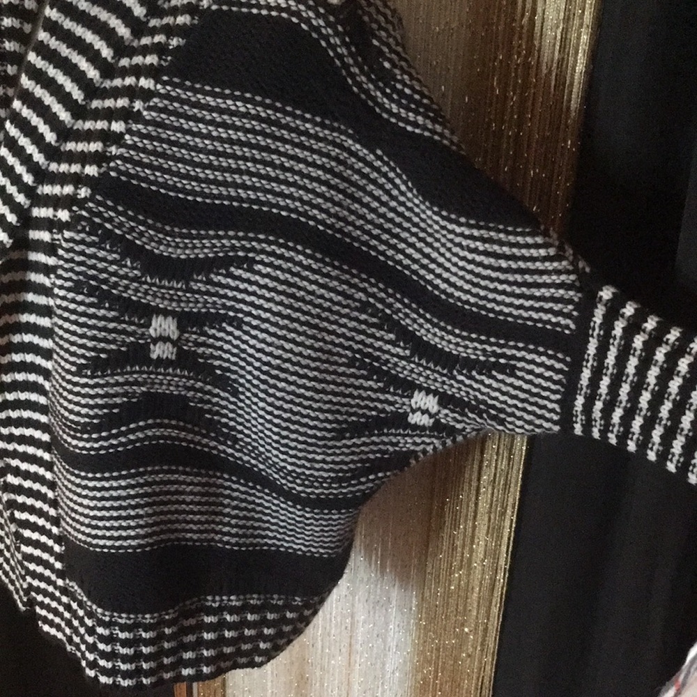 Express Cardigan - Picture 3 of 8
